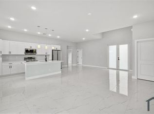 1104 E 11th St, Lehigh Acres, FL 33972