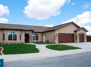 10652 Titanium Ave, Taft, CA 93268