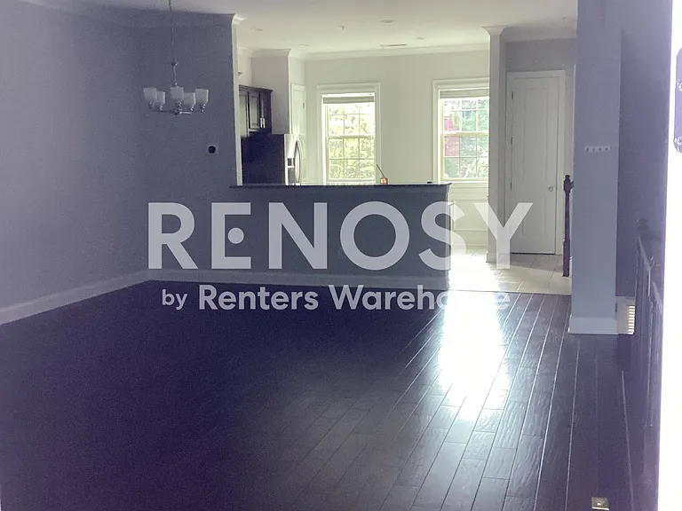 2422 Tenor Ln — Photo 2