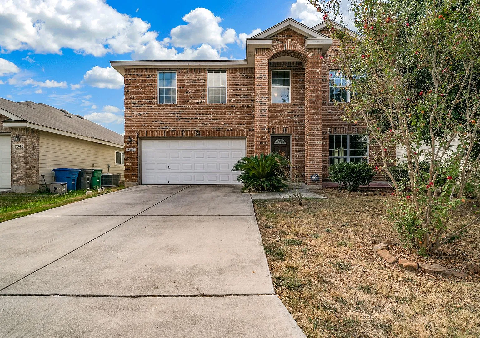 4 Bedroom/2.5 Bath Rolling Meadows Subdivision — Photo 1