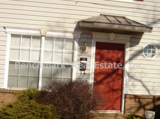 1009 SE 5th St APT B, Bentonville, AR 72712