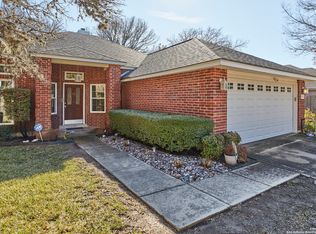 5842 Woodridge Oaks, San Antonio, TX 78249