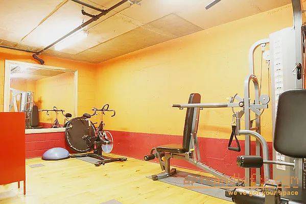 Rented by aptsandlofts.com | media 19