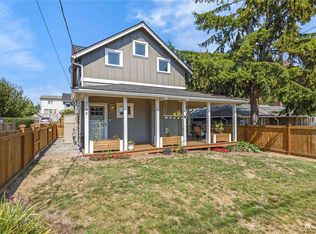 3706 SW 106th St, Seattle, WA 98146