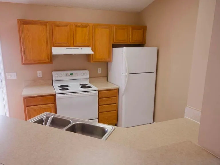 4225 Whitfield Rd — Photo 6