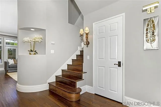 3746 Paseo Vista Famosa — Photo 3