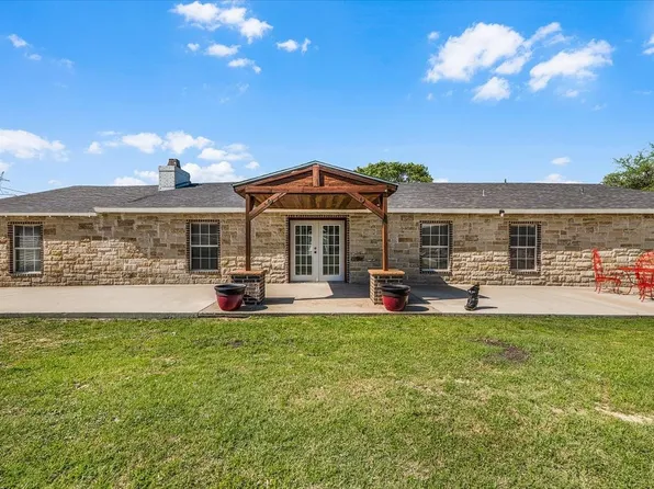 748 Rocky Ridge Ln, Weatherford, TX 76085