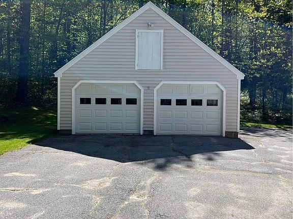 2nd image of 177 N Newcastle Rd