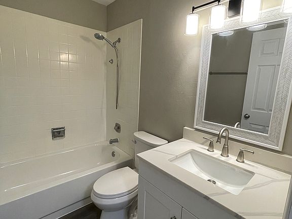 3rd image of 265 Nantucket Hbr