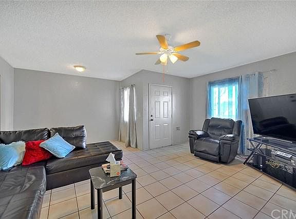 4th image of 1535 W Virginia St