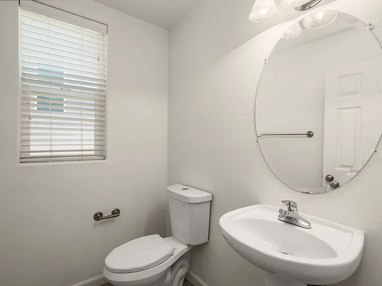 10373 NE Okanogan St — Photo 22