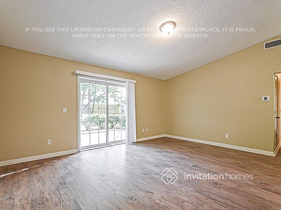 3rd image of 1567 Naples Cir