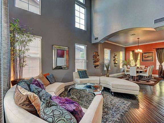 5th image of 8141 Luna Sera Ave