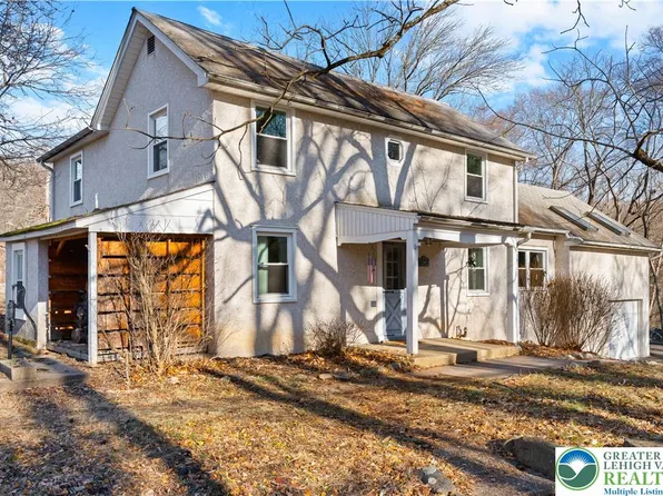 1101 Magazine Rd, Green Lane, PA 18054