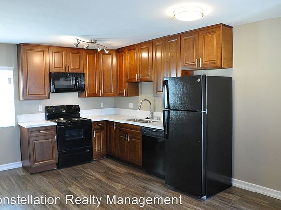 3rd image of 5005 Trojan Ave APT 04