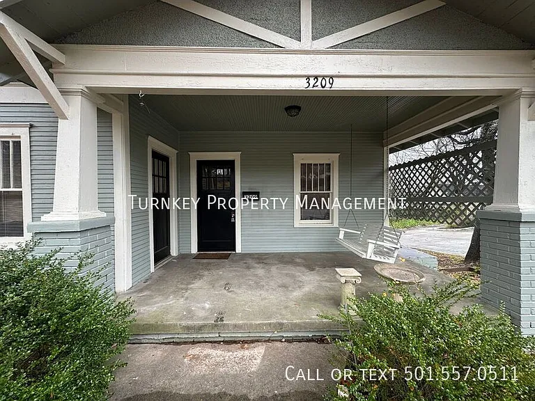 3209 Kavanaugh Blvd — Photo 2