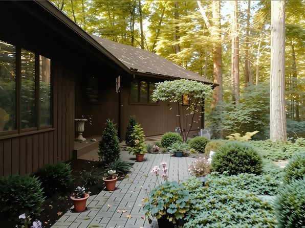 14759 Hillbrook Ln N