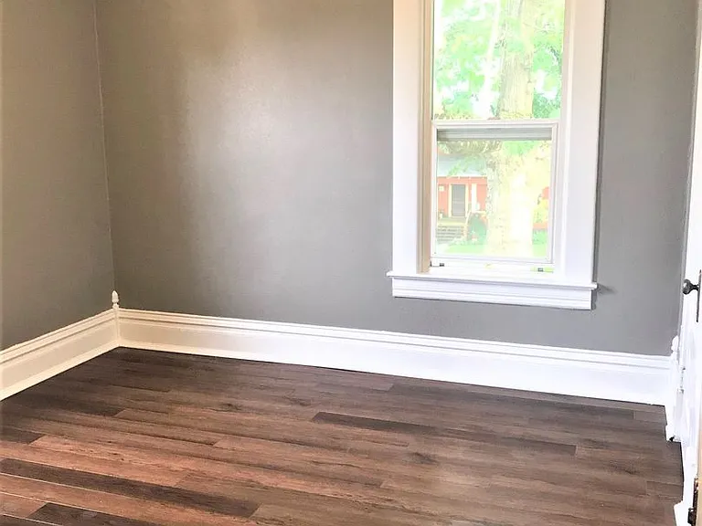 814 Front Street — Photo 13