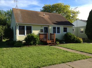 507 S 5th St, La Crescent, MN 55947