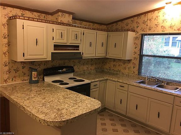4th image of 14 Church St #14