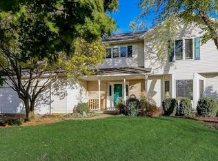 13 Maple Run Ct, Madison, WI 53719