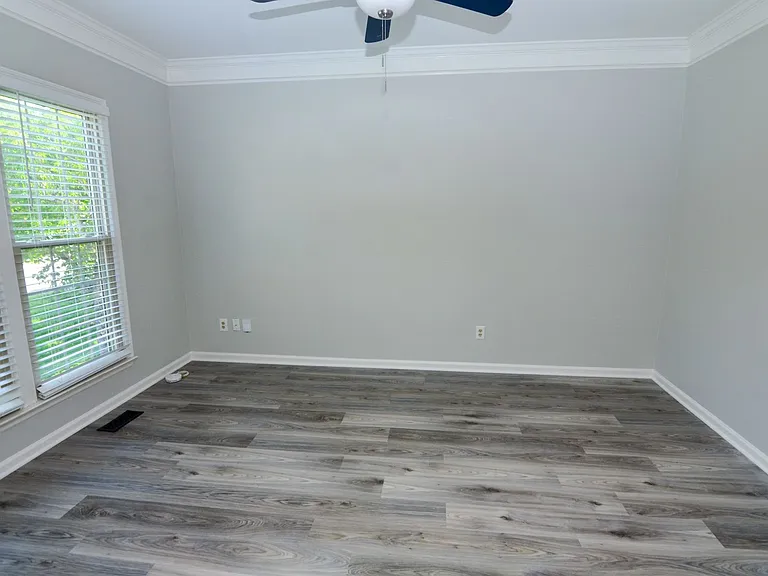 511 Prince Of Wales Ct — Photo 5