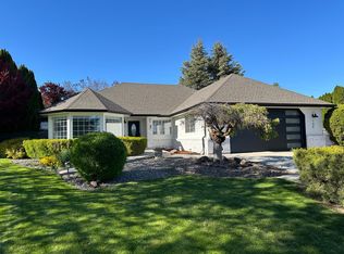 104 Amanda Ln, Selah, WA 98942