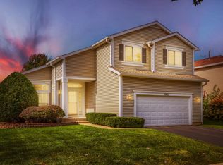 7435 Korbel Dr, Gurnee, IL 60031
