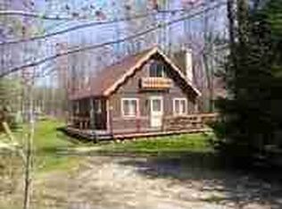 215 Redwine Dr, Houghton Lake, MI 48629