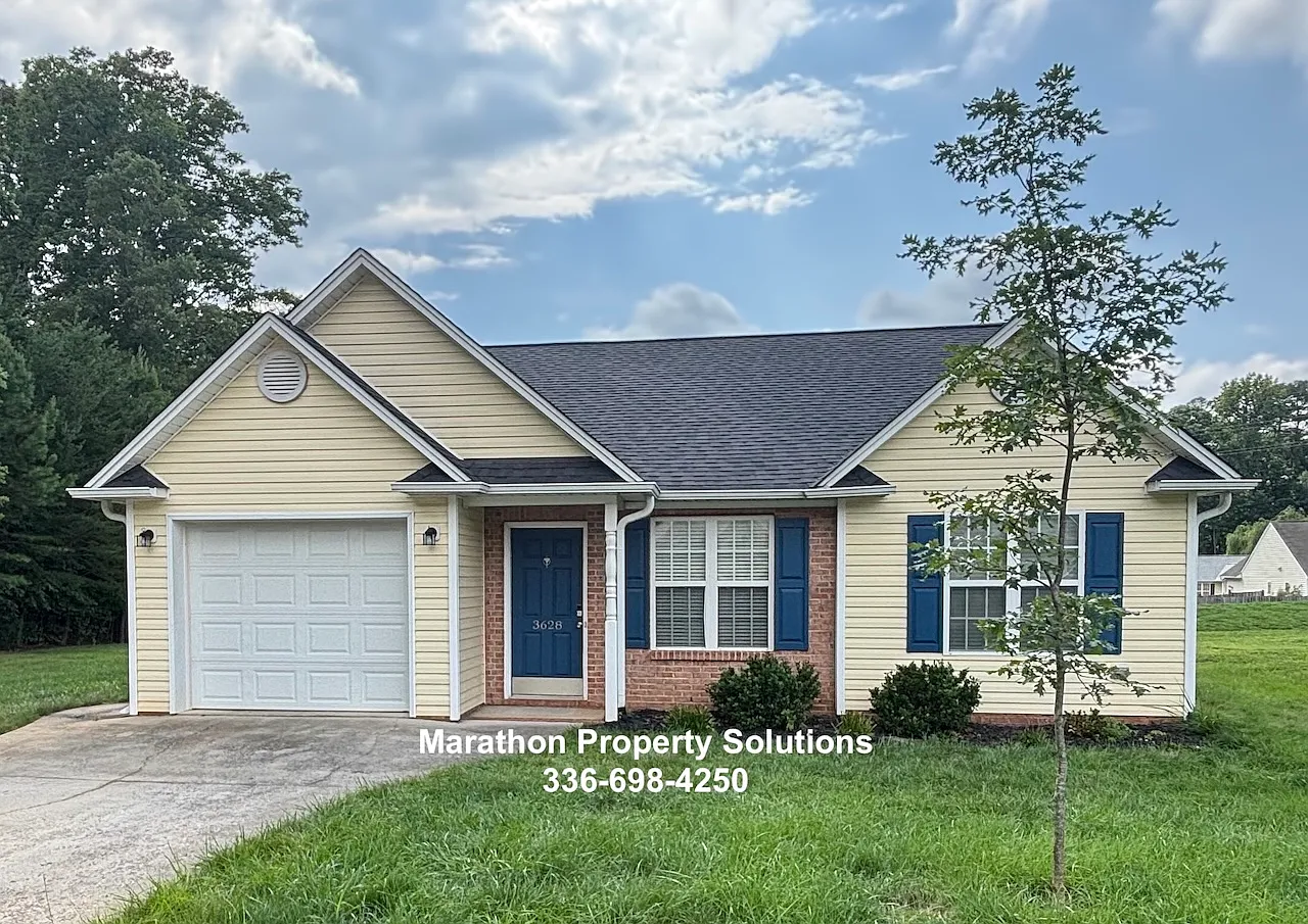 3 bed, 1260 sqft, $1,600 — Photo 1