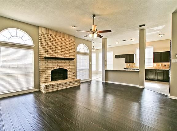 4th image of 2228 Brooklake St W