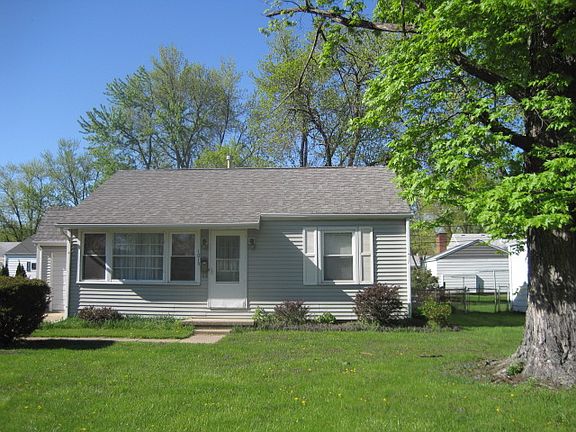 2nd image of 1015 E Tripp Ave