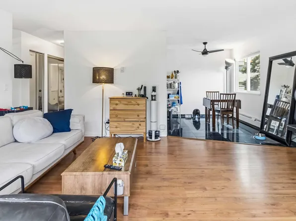 1334 W 73rd Ave #206, Vancouver, BC V6P 3E7