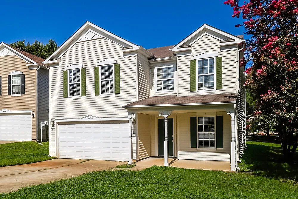 3 bed, 2.5 bath, 2430 sqft, $2,005 — Photo 4