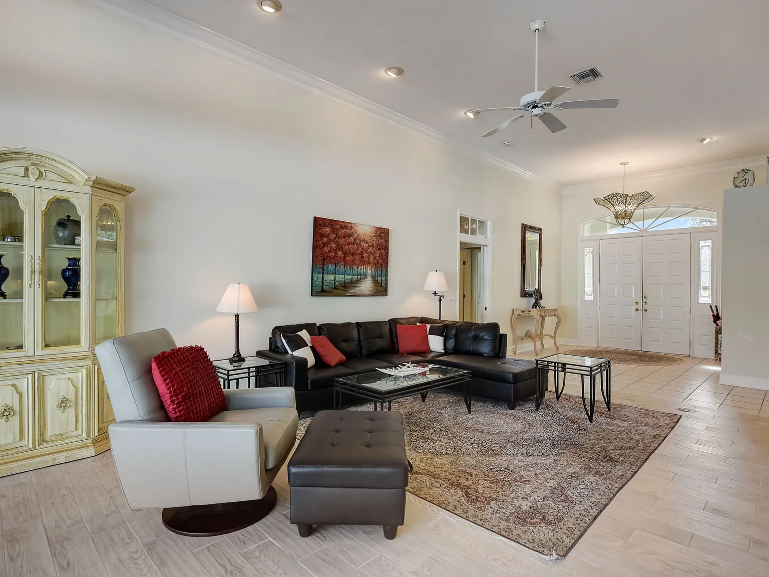 4653 Hadfield Dr — Photo 4