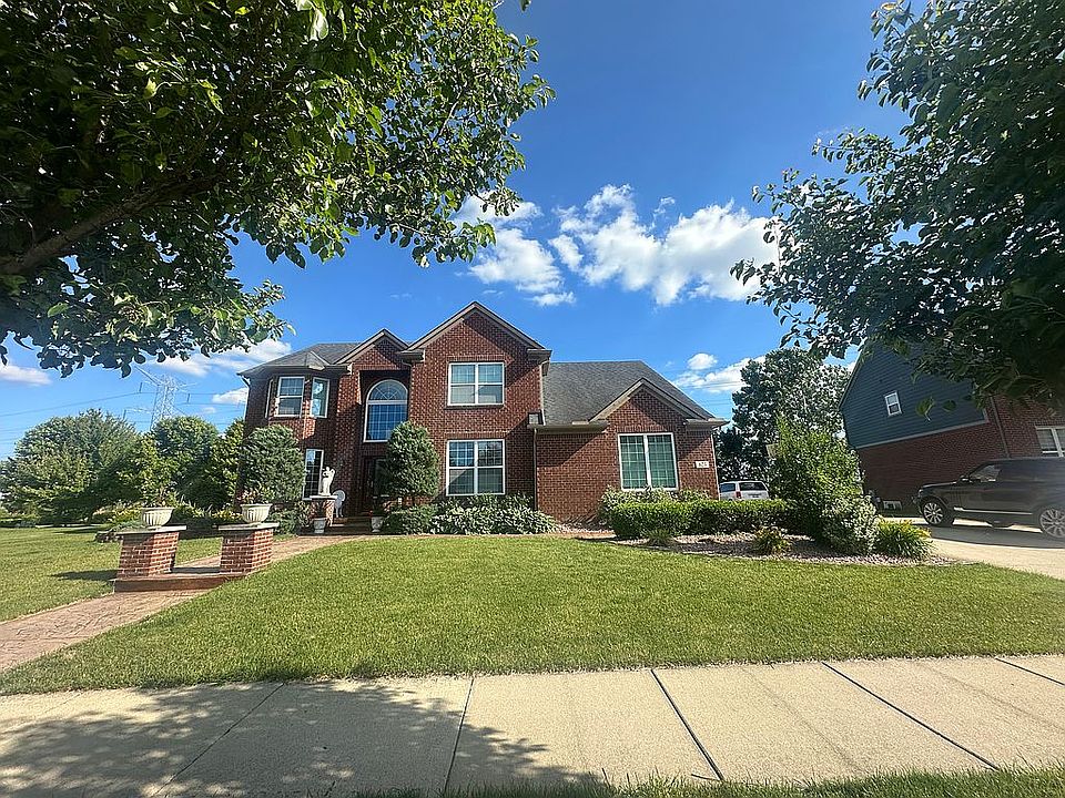 1st image of 623 Ambleside Ln