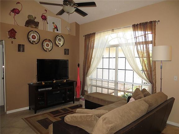 2nd image of 2233 SE Heathwood Cir