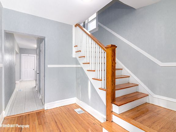 2nd image of 1030 N Lawler Ave