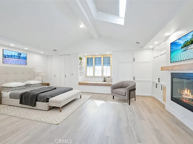 411 Goldenrod Ave #B — Photo 5