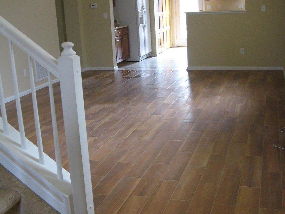 2nd image of 14432 E 102nd Pl