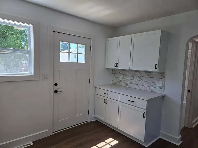 2210 Hampton Rd — Photo 5