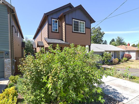 3rd image of 2319 NE 92nd Ave