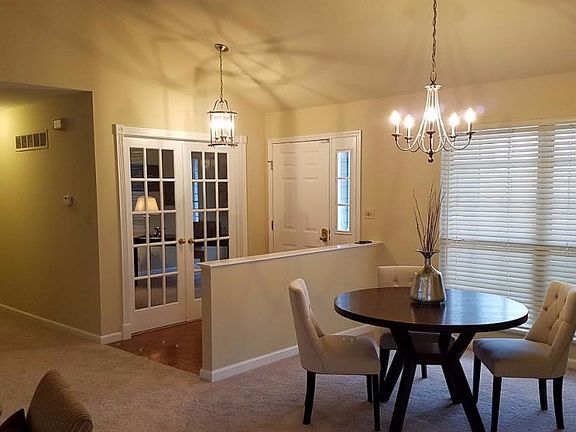 5th image of 375 Arbor Glen Dr