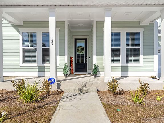 3rd image of 129 Ashworth Drive