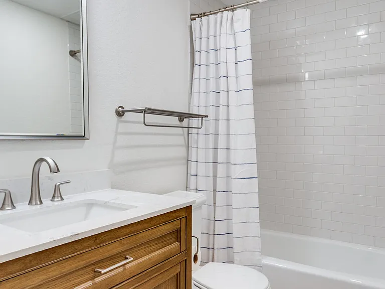 4405 Bellaire Dr S #119 — Photo 10