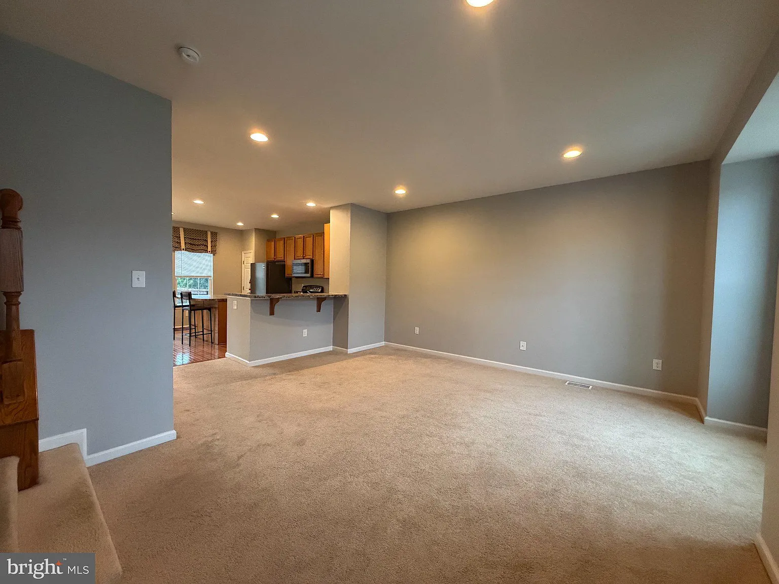 3 bed, 2.5 bath, 1720 sqft, $2,600 — Photo 4