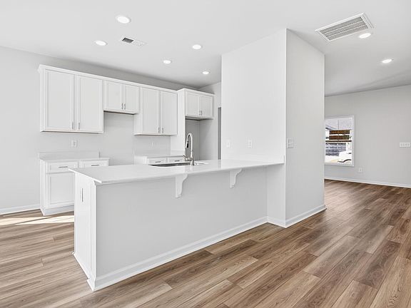 5th image of 3686 Tanbark Oak Ln NW