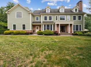5 Chesterfield Dr, Chester, NJ 07930
