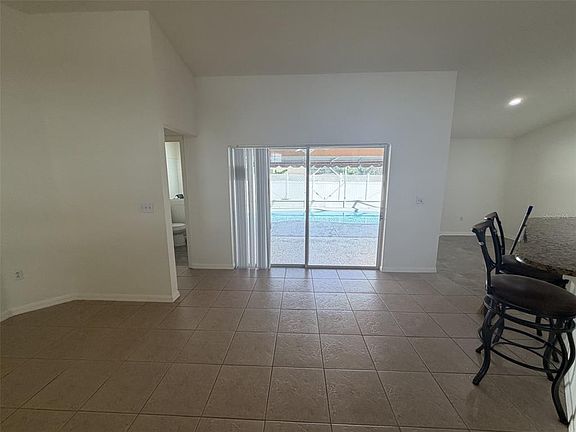 5th image of 7002 SUMMIT CIRCLE