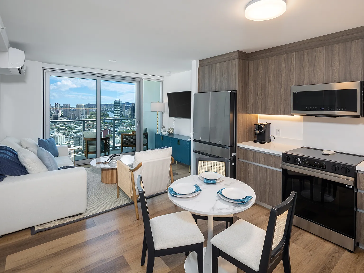 1500 Rycroft Street #3303 - 1 — Photo 4